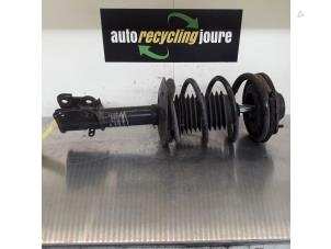 Used Front shock absorber rod, right Chrysler PT Cruiser 2.0 16V Price € 35,00 Margin scheme offered by Autorecycling Joure B.V.