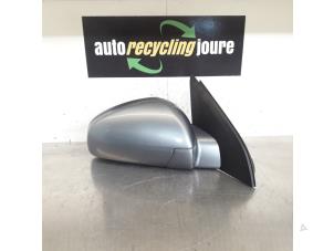Used Wing mirror, right Opel Signum (F48) 2.2 DTI 16V Price € 35,00 Margin scheme offered by Autorecycling Joure B.V.