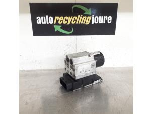 Used ABS pump Opel Signum (F48) 2.2 DTI 16V Price € 24,00 Margin scheme offered by Autorecycling Joure B.V.