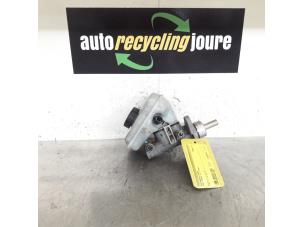 Used Master cylinder Opel Corsa C (F08/68) 1.2 16V Price € 20,00 Margin scheme offered by Autorecycling Joure B.V.