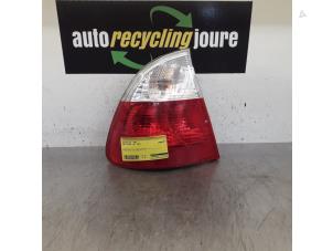Used Taillight, left BMW 3 serie Touring (E46/3) 330d 24V Price € 25,00 Margin scheme offered by Autorecycling Joure B.V.