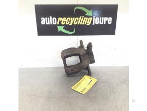Used Front brake calliper, right Peugeot 407 (6D) 1.6 HDi 16V Price € 30,00 Margin scheme offered by Autorecycling Joure B.V.