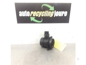 Used Air mass meter Volkswagen Polo IV (9N1/2/3) 1.4 TDI 70 Price € 30,00 Margin scheme offered by Autorecycling Joure B.V.