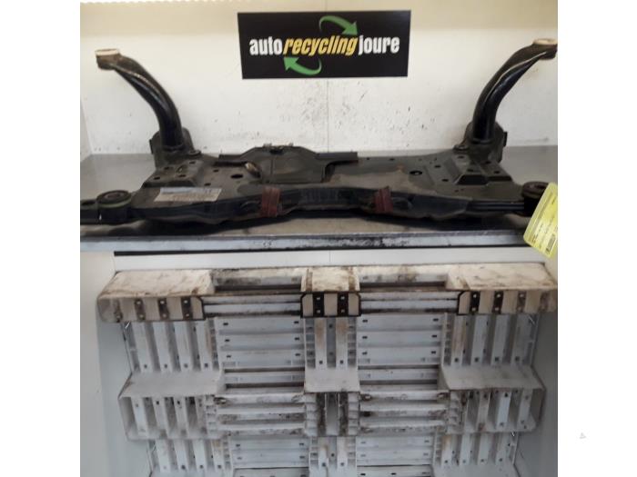 Subframe from a Ford Focus 2 Wagon 1.8 16V 2010
