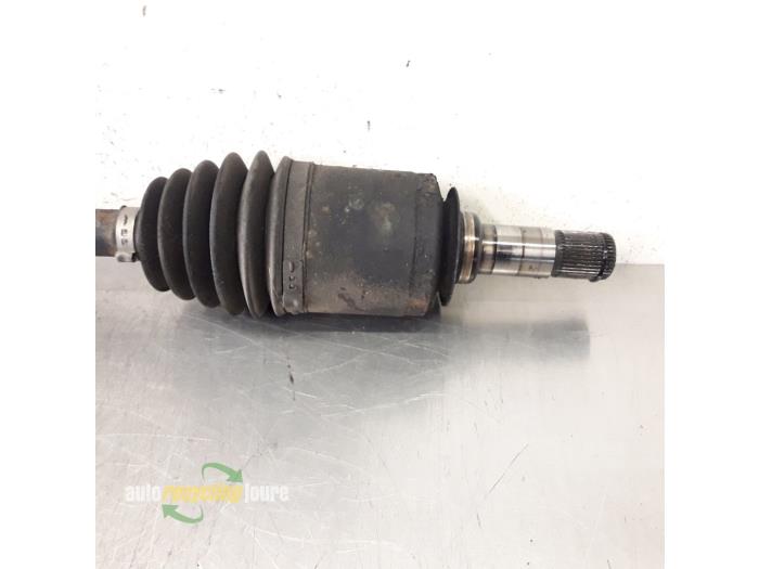 Front drive shaft, left from a Mercedes-Benz ML I (163) 2.7 270 CDI 20V 2002