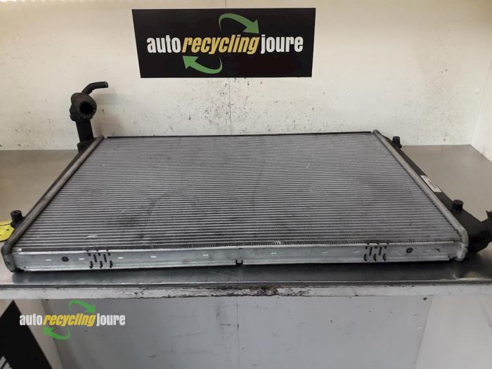 Used Radiator Volkswagen Passat Variant (3C5) 2.0 TDI 140 Price € 49,99 Margin scheme offered by Autorecycling Joure B.V.