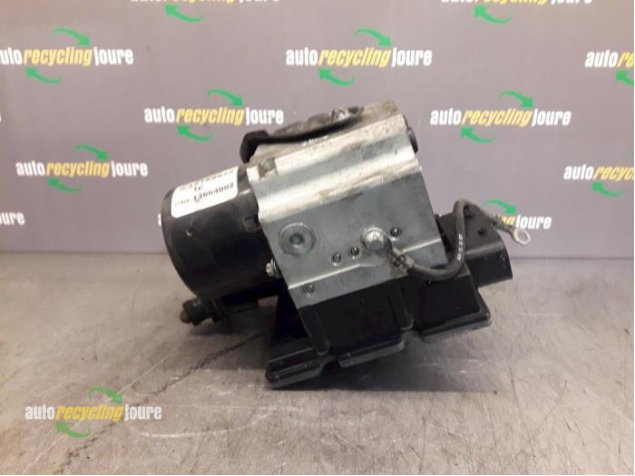 Usagé Bloc ABS Saab 9-3 II Sport Sedan (YS3F) 2.2 TiD 16V Prix € 29,99 Règlement à la marge proposé par Autorecycling Joure B.V.