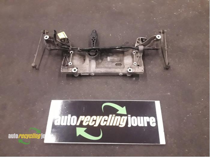 Usados Subchasis Volkswagen Touran (1T1/T2) 1.9 TDI 105 Euro 3 Precio € 49,99 Norma de margen ofrecido por Autorecycling Joure B.V.