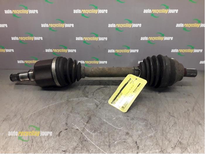 Gebrauchte Antriebswelle links vorne Ford Focus C-Max 2.0 TDCi 16V Preis € 24,99 Margenregelung angeboten von Autorecycling Joure B.V.
