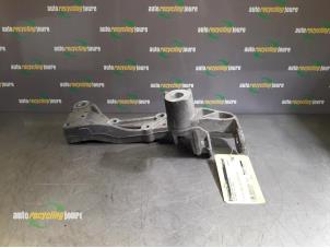 Used Front wishbone support, right Volkswagen Caddy III (2KA,2KH,2CA,2CH) 2.0 SDI Price € 25,00 Margin scheme offered by Autorecycling Joure B.V.