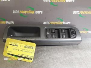 Used Electric window switch Volvo V50 (MW) 2.0 D 16V Price € 30,00 Margin scheme offered by Autorecycling Joure B.V.
