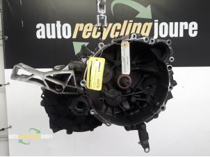 Used Gearbox Volvo V70 (SW) 2.4 D5 20V Price € 125,00 Margin scheme offered by Autorecycling Joure B.V.