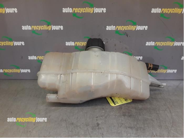 Expansion vessel from a Renault Clio III (BR/CR) 1.5 dCi FAP 2012