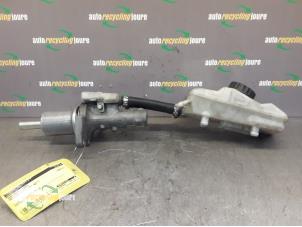 Used Master cylinder Mercedes Vito (639.6) 2.2 116 CDI 16V Euro 5 Price € 65,00 Margin scheme offered by Autorecycling Joure B.V.
