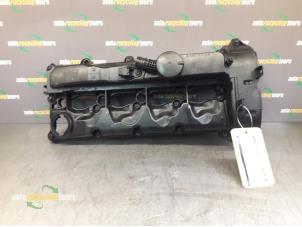 Used Rocker cover Mercedes Vito (639.6) 2.2 116 CDI 16V Euro 5 Price € 65,00 Margin scheme offered by Autorecycling Joure B.V.