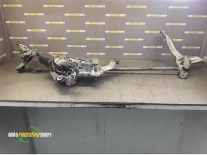 Used Wiper motor + mechanism Mitsubishi Grandis (NA) 2.4 16V MIVEC Price € 75,00 Margin scheme offered by Autorecycling Joure B.V.