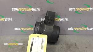 Used Air mass meter Volkswagen Transporter T5 1.9 TDi Price € 20,00 Margin scheme offered by Autorecycling Joure B.V.
