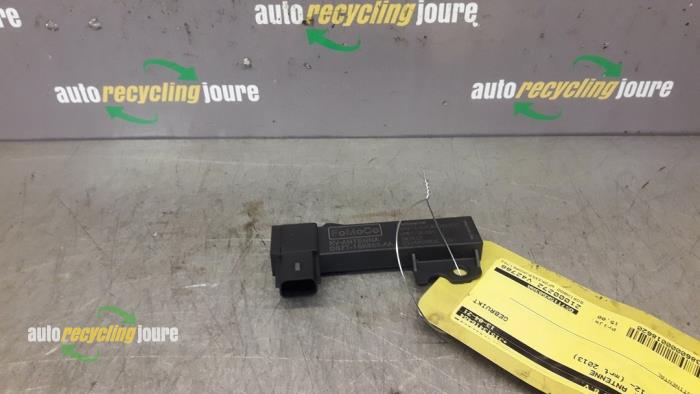 Używane Keyless Entry-Antena Ford B-Max (JK8) 1.0 EcoBoost 12V 120 Cena € 15,00 Procedura marży oferowane przez Autorecycling Joure B.V.