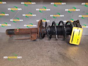 Used Front shock absorber rod, left Seat Leon (1P1) 1.9 TDI 105 Price € 40,00 Margin scheme offered by Autorecycling Joure B.V.