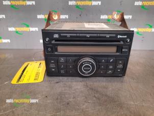 Used Radio CD player Nissan Navara (D40) 2.5 dCi 16V 4x4 Price € 85,00 Margin scheme offered by Autorecycling Joure B.V.