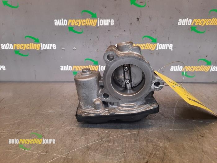 Gebrauchte Drosselklappengehäuse Ford B-Max (JK8) 1.0 EcoBoost 12V 120 Preis € 19,99 Margenregelung angeboten von Autorecycling Joure B.V.