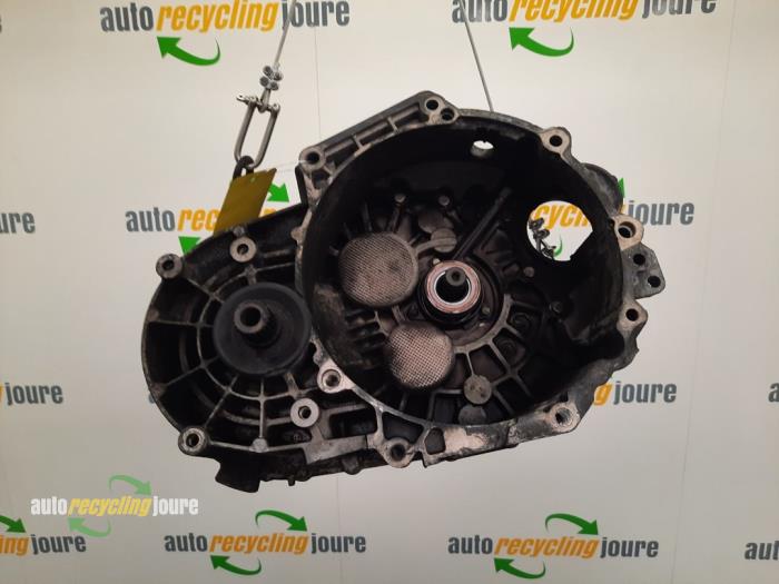 Gearbox from a Audi A3 (8P1) 2.0 TDI 16V 2003