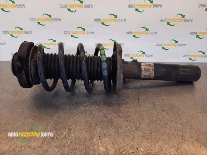 Front shock absorber rod, left from a Audi A3 (8P1) 2.0 TDI 16V 2003