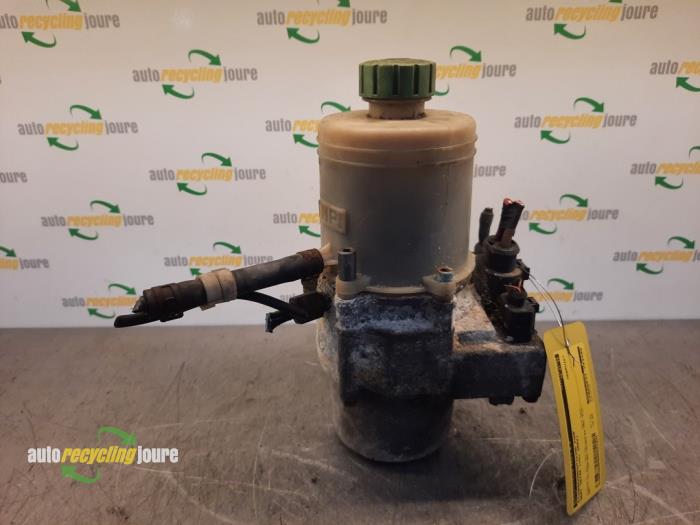 Power steering pump Seat III 1.4 16V 75 6Q0423155AE BBY TRW