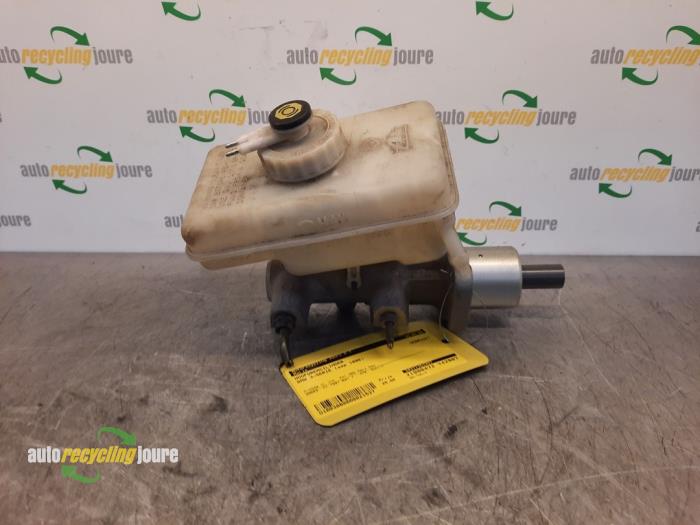 Master cylinder from a BMW 3 serie (E36/2C) 320i 24V 1998