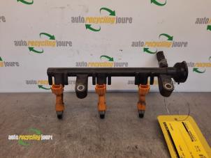 Used Fuel injector nozzle Daihatsu Sirion 2 (M3) 1.0 12V DVVT Price € 40,00 Margin scheme offered by Autorecycling Joure B.V.