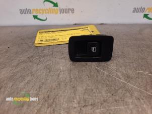 Used Electric window switch BMW 3 serie Touring (E91) 318d 16V Price € 10,00 Margin scheme offered by Autorecycling Joure B.V.