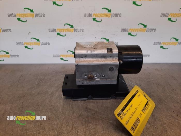 Usagé Pompe ABS Alfa Romeo 159 Sportwagon (939BX) 1.9 JTS 16V Prix € 49,99 Règlement à la marge proposé par Autorecycling Joure B.V.
