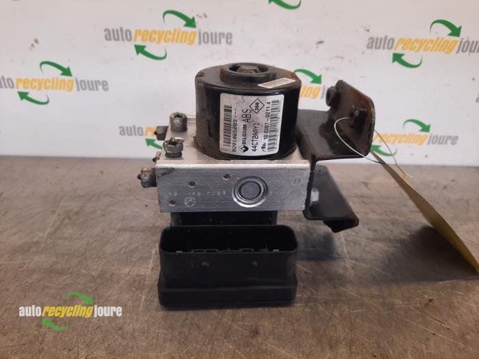 Used ABS pump Renault Twingo II (CN) 1.5 dCi 90 FAP Price € 29,99 Margin scheme offered by Autorecycling Joure B.V.