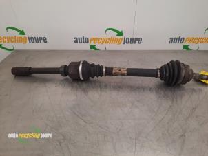 Used Front drive shaft, right Peugeot 308 (4A/C) 1.6 16V THP Autom. Price € 50,00 Margin scheme offered by Autorecycling Joure B.V.
