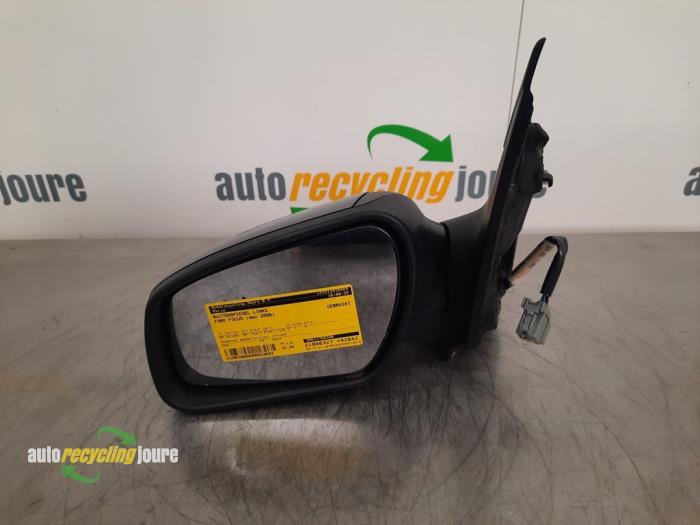 Wing mirror, left from a Ford Focus 2 1.6 16V 2006