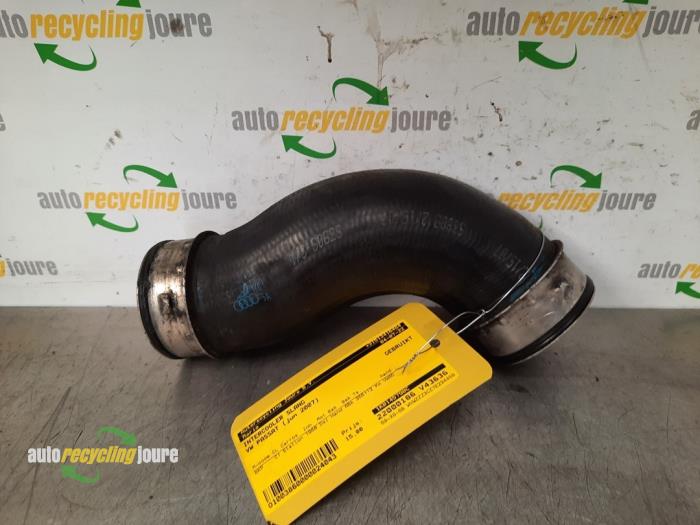 Gebrauchte Intercooler Schlauch Volkswagen Passat Variant (3C5) 2.0 TDI 16V 140 Preis € 15,00 Margenregelung angeboten von Autorecycling Joure B.V.