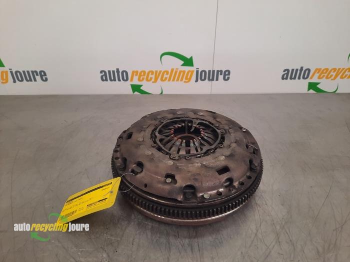 Used Flywheel Volkswagen Passat Variant (3C5) 2.0 TDI 16V 140 Price € 125,00 Margin scheme offered by Autorecycling Joure B.V.