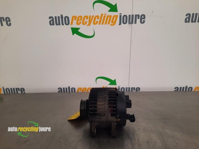 Begagnade Dynamo Fiat Stilo (192A/B) 2.4 20V Abarth 3-Drs. Pris € 15,00 Marginaltabell erbjuds av Autorecycling Joure B.V.