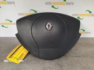 Usados Airbag izquierda (volante) Renault Twingo II (CN) 1.2 Precio € 75,00 Norma de margen ofrecido por Autorecycling Joure B.V.