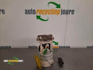 Gebrauchte Kraftstoffpumpe Elektrisch Renault Twingo II (CN) 1.2 Preis € 35,00 Margenregelung angeboten von Autorecycling Joure B.V.