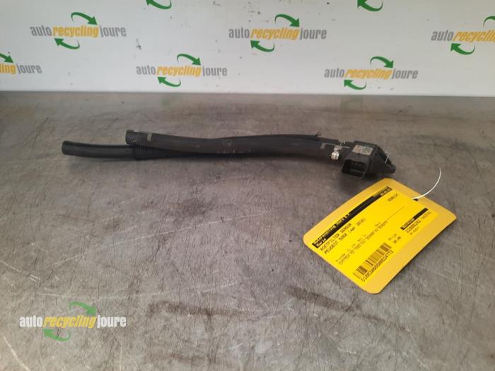 Begagnade Partikelfiltersensor Peugeot 5008 I (0A/0E) 1.6 HDiF 16V Pris € 15,00 Marginaltabell erbjuds av Autorecycling Joure B.V.