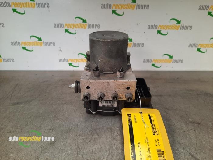 Begagnade ABS-pump Peugeot 5008 I (0A/0E) 1.6 HDiF 16V Pris € 49,99 Marginaltabell erbjuds av Autorecycling Joure B.V.