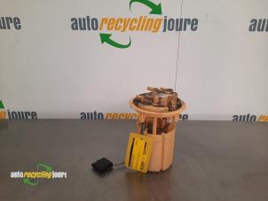 Used Electric fuel pump Peugeot 5008 I (0A/0E) 1.6 HDiF 16V Price € 30,00 Margin scheme offered by Autorecycling Joure B.V.