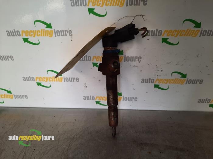Usagé Injecteurs Ford Transit Connect 1.8 TDCi 75 Prix € 45,00 Règlement à la marge proposé par Autorecycling Joure B.V.