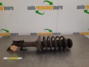 Used Front shock absorber rod, left Volkswagen Caddy II (9K9A) 1.9 TDI Price € 25,00 Margin scheme offered by Autorecycling Joure B.V.