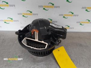 Used Heating and ventilation fan motor BMW 3 serie (F30) 328d 2.0 16V Price € 50,00 Margin scheme offered by Autorecycling Joure B.V.