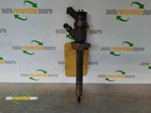 Used Injector (diesel) Peugeot Partner (GC/GF/GG/GJ/GK) 1.6 HDI 90 16V Price € 50,00 Margin scheme offered by Autorecycling Joure B.V.