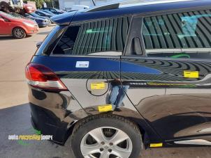 Used Rear side panel, right Renault Clio IV Estate/Grandtour (7R) 1.5 Energy dCi 90 FAP Price on request offered by Autorecycling Joure B.V.