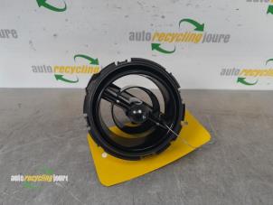 Used Dashboard vent Mini Mini Cooper S (R53) 1.6 16V Price € 15,00 Margin scheme offered by Autorecycling Joure B.V.