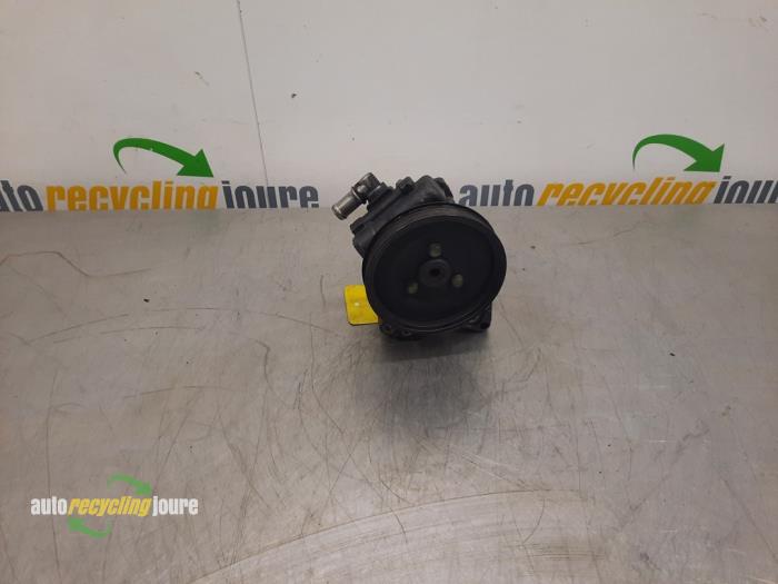 Used Power steering pump Landrover Freelander Hard Top 2.0 td4 16V Price € 34,99 Margin scheme offered by Autorecycling Joure B.V.